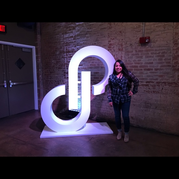 Hi, my name is Veronica! - Picture 6 of 8